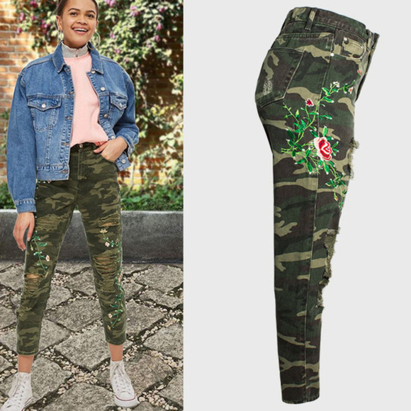 Brand New Embroidered Camo Jeans๐๐ - Picture 3 of 8